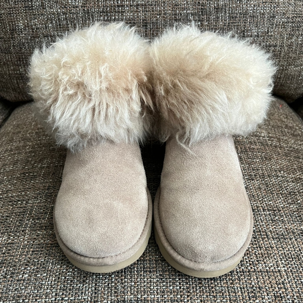 Women's Ugg Ankle Boots, Size 7